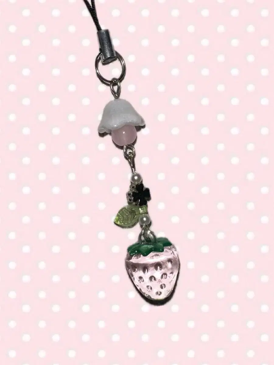 (무배) *strawberry whoo-ring keyring 비즈키링